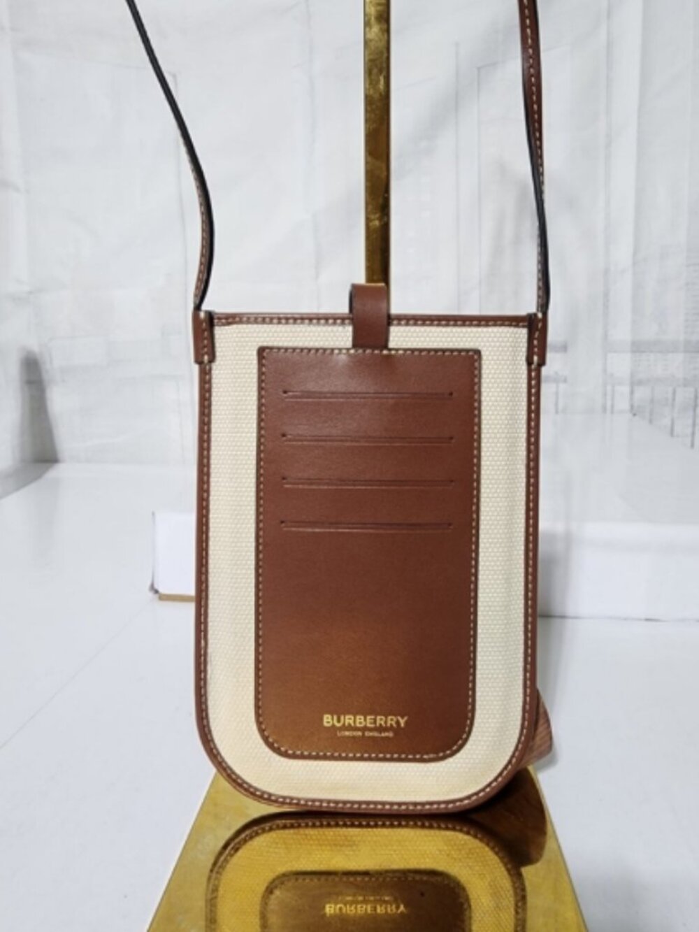 Burberry Cream Canvas Crossbody Phone Pouch with Brown Leather Trim - Picture 2 of 3